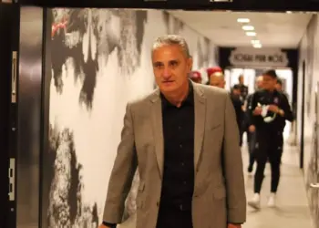 Tite assinou por três anos e confirmou retorno ao Corinthians