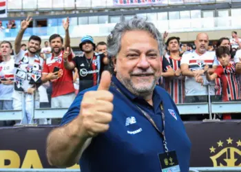 Casares age pelos seus e braço direito deve receber aumento no São Paulo