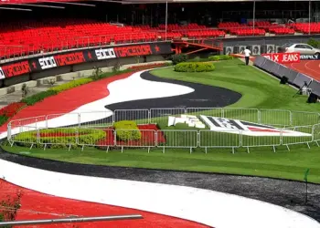 Lateral do São Paulo passa por cirurgia e volta só em 2026